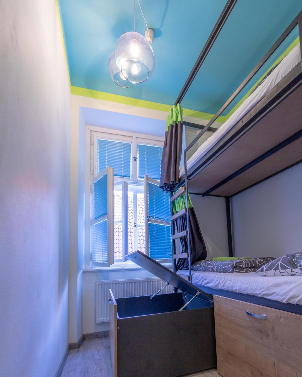 The Roadhouse Prague Hostel Eksteriør bilde
